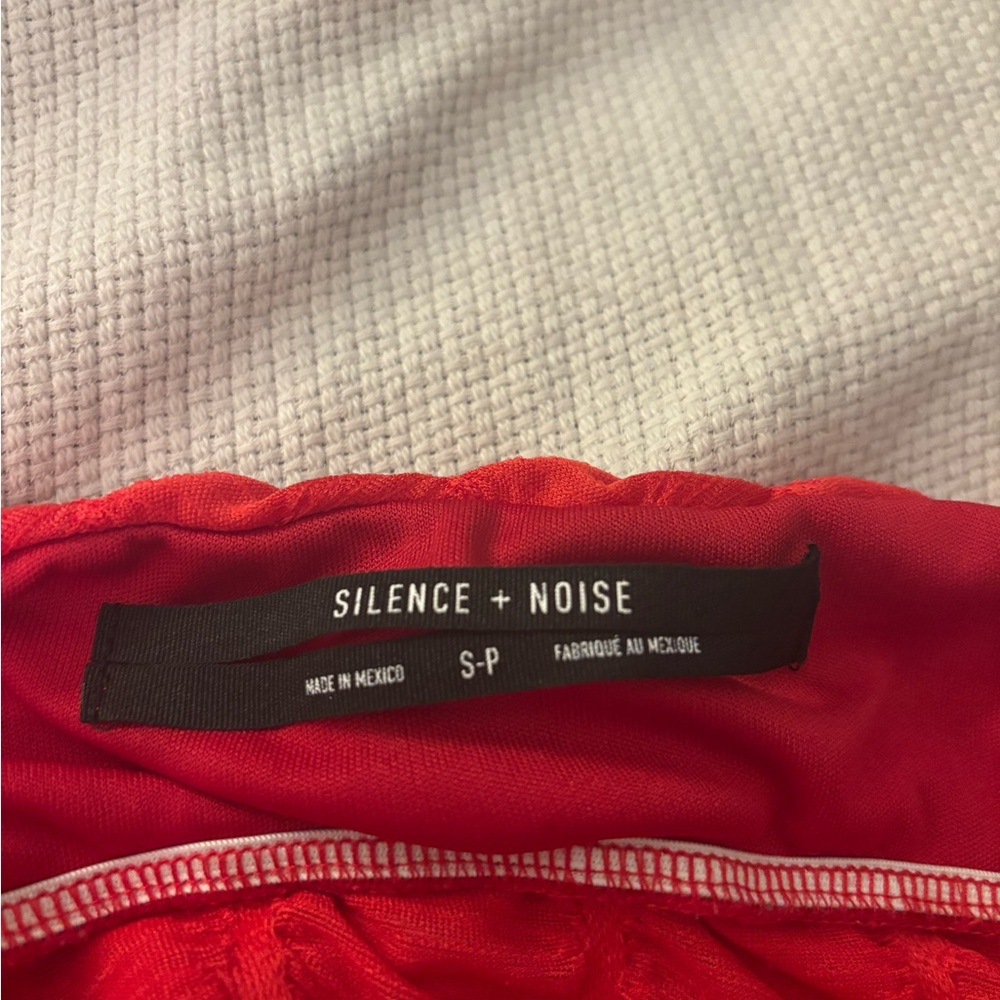 Silence + Noise Remi Textured Tube Top - Picture 4 of 4